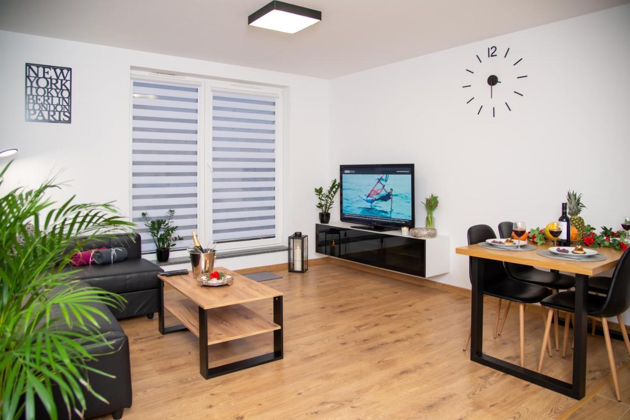 Maya'S Flats & Resorts 49 - Spacious 3 Rooms Apartment In Szafarnia Gdansk Exterior foto