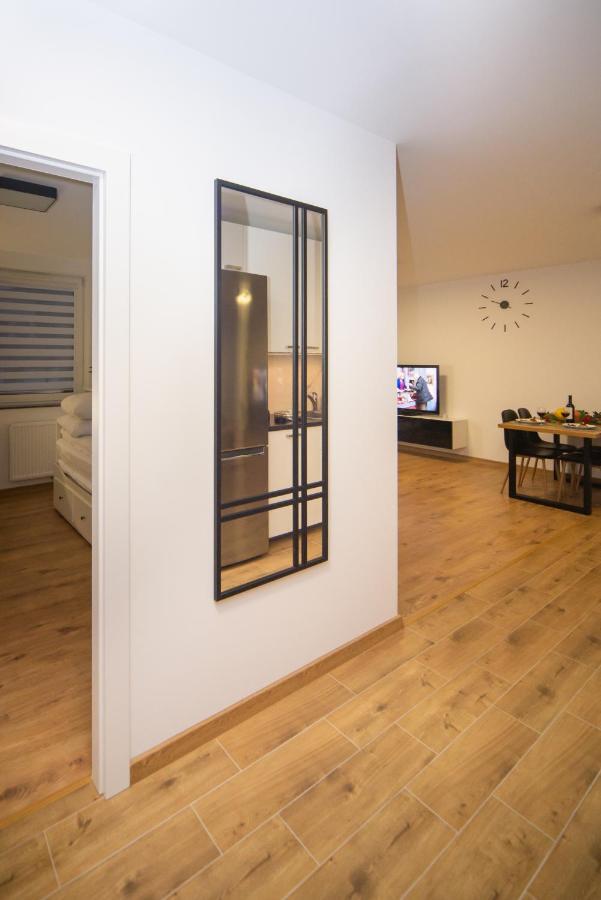 Maya'S Flats & Resorts 49 - Spacious 3 Rooms Apartment In Szafarnia Gdansk Exterior foto