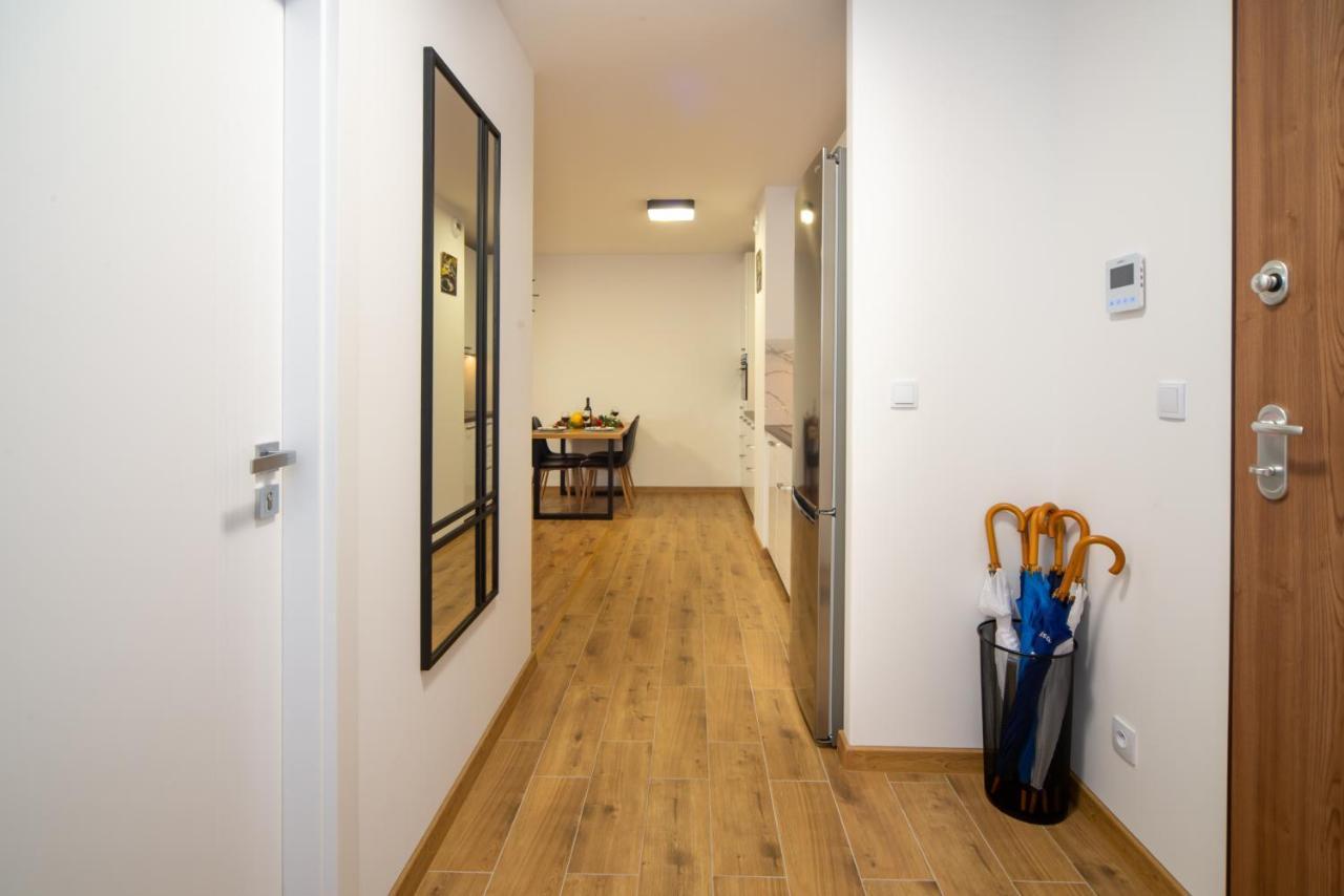 Maya'S Flats & Resorts 49 - Spacious 3 Rooms Apartment In Szafarnia Gdansk Exterior foto